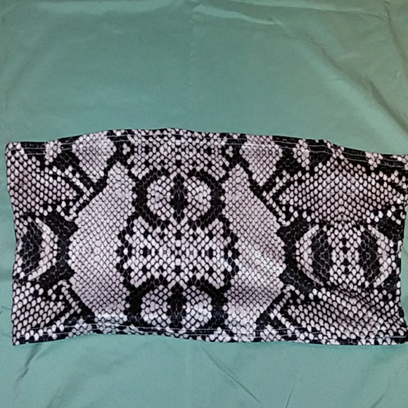 2 halter Tops and Biker shorts - Picture 4 of 5